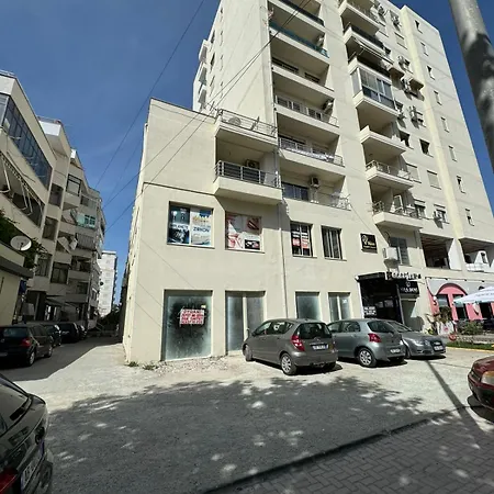 Isla's Luxurious Seaside Appartamento Durrës