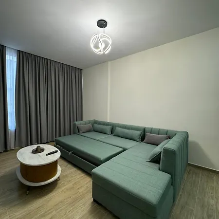 Isla's Luxurious Seaside Apartment