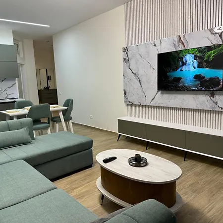 Isla's Luxurious Seaside Apartment Durres